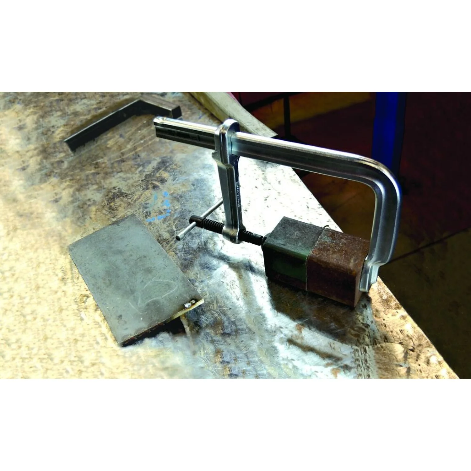 Bessey 4800S-48 Clamp, welding, F-style, heavy duty Morpad, 48 In. x 7 In., 4880 lb - Image 4