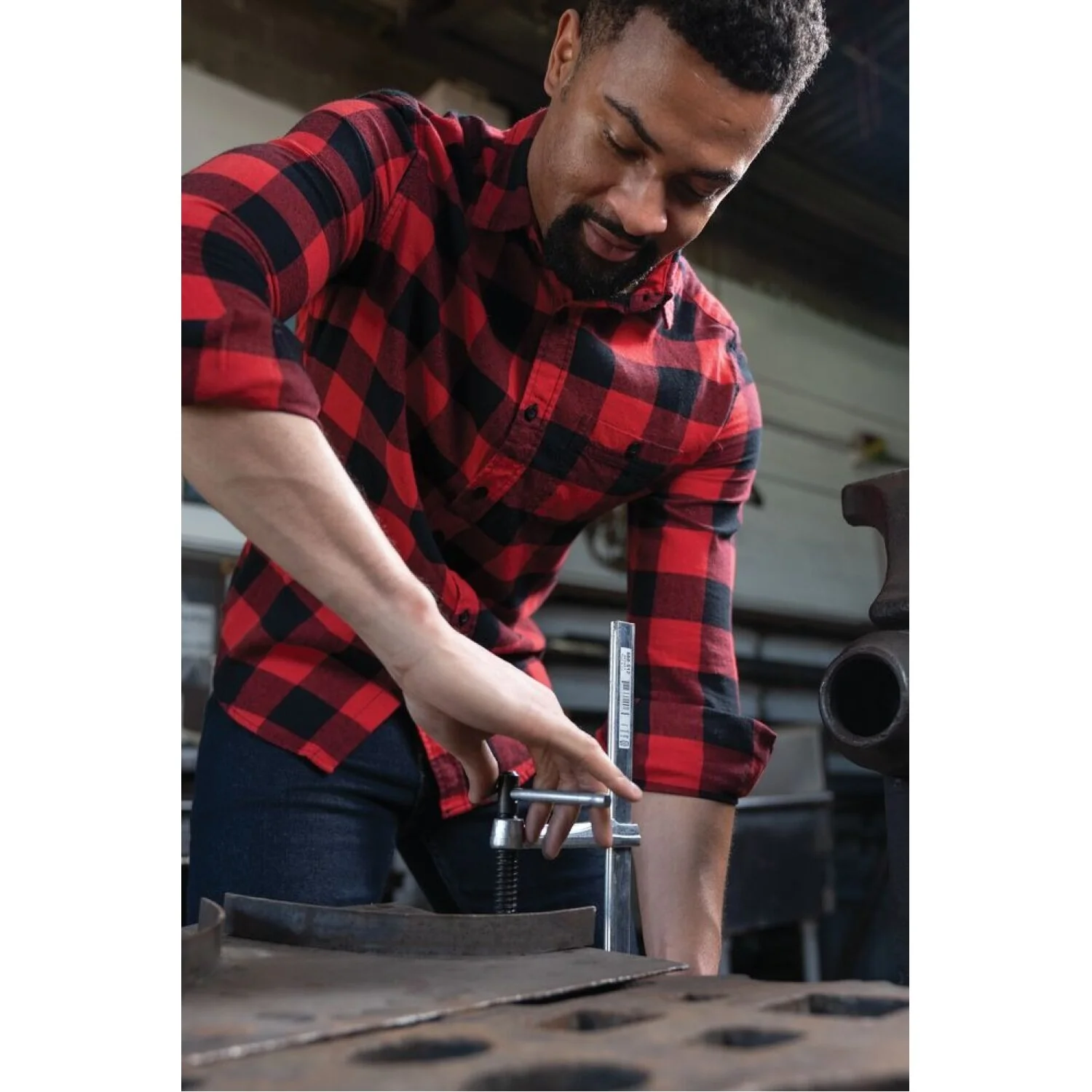 Bessey 660-S12 Clamp, welding, F-style, replaceable swivel pad, 12 In. x 4 In., 726 lb - Image 6