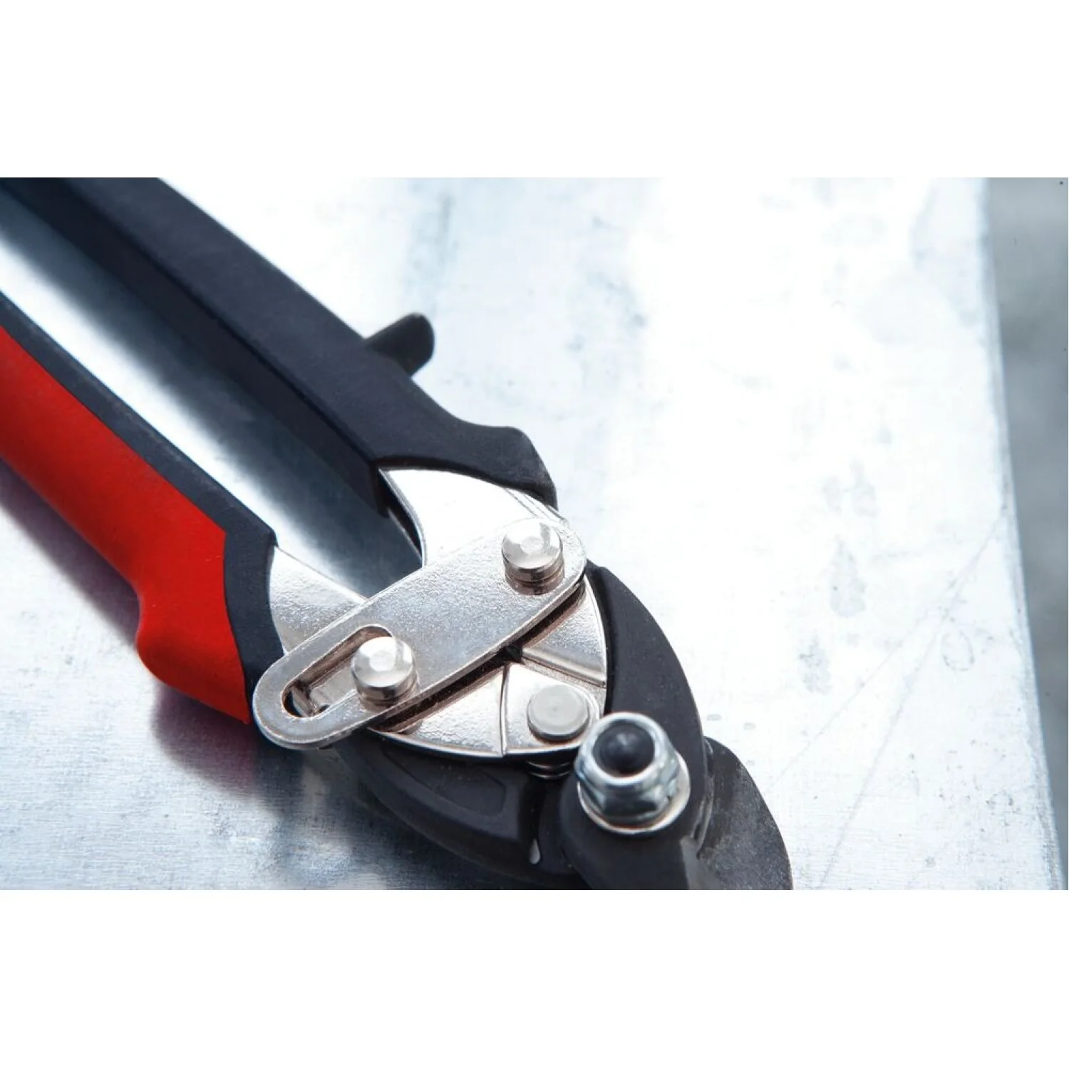 Bessey D15A-BE Snip, compact aviation snip, right cutting - Image 3