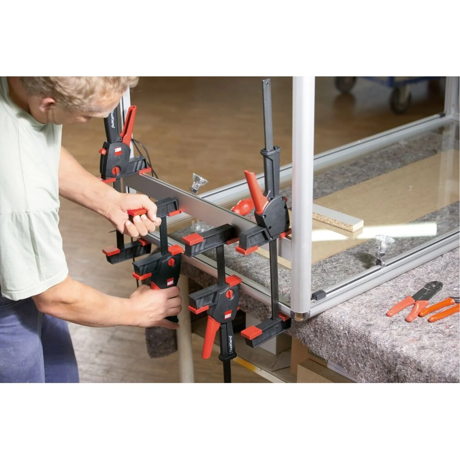 Bessey DUO45-8 Clamp, One Hand, DuoKlamp Series, 3 1/4 In. x 18 In., 260 LB - Image 15