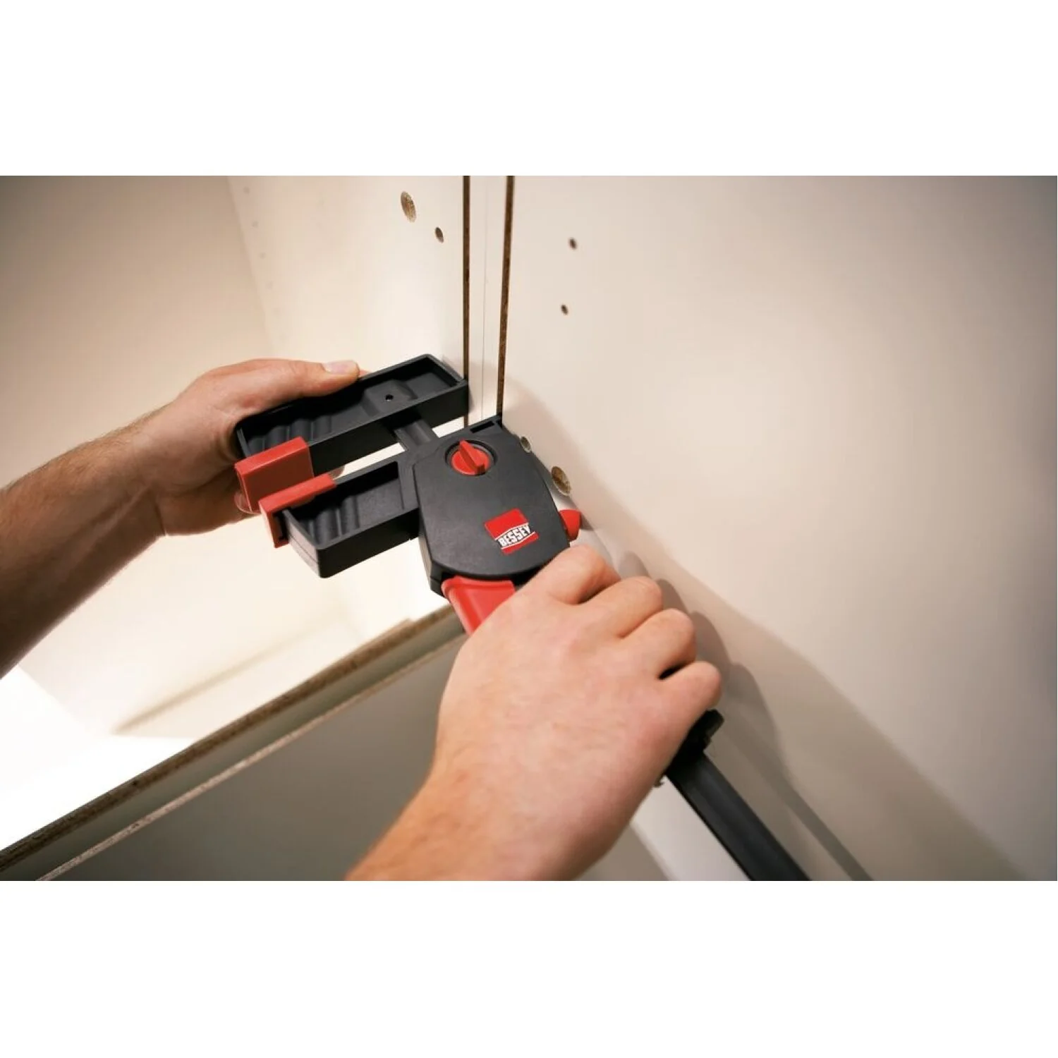 Bessey DUO45-8 Clamp, One Hand, DuoKlamp Series, 3 1/4 In. x 18 In., 260 LB - Image 8