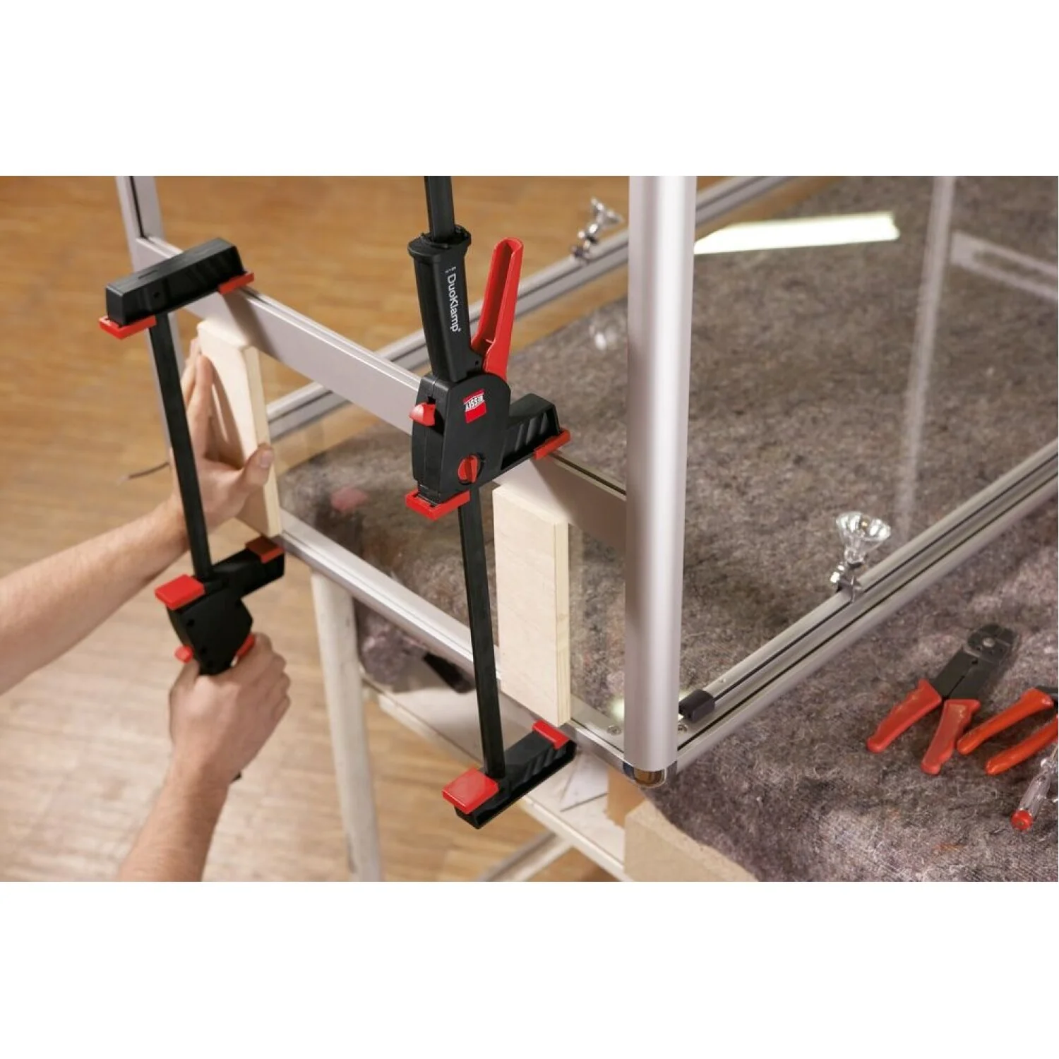 Bessey DUO45-8 Clamp, One Hand, DuoKlamp Series, 3 1/4 In. x 18 In., 260 LB - Image 9