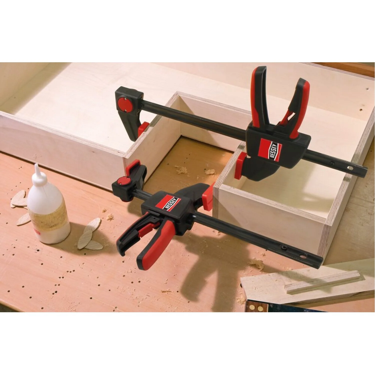 Bessey EHKL24 Large trigger clamp, 300 lb, 24" x 3-1/8" - Image 18