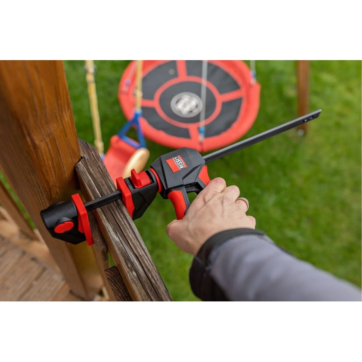 Bessey EHKL360-18 Large trigger clamp 360 degree, 300 lb, 18" x 3-1/8" - Image 26