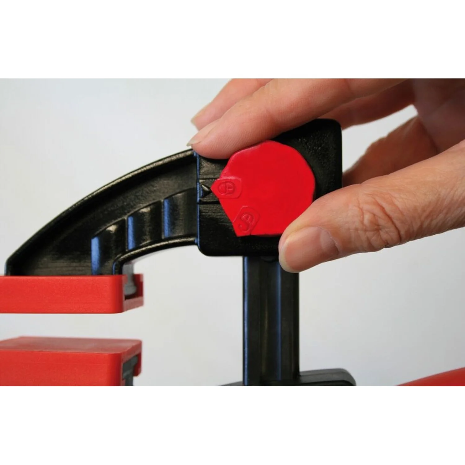 Bessey EZS30-8 Clamp, One Hand, EZS Series, 12 In. x 3.5 In., 445 lb - Image 14