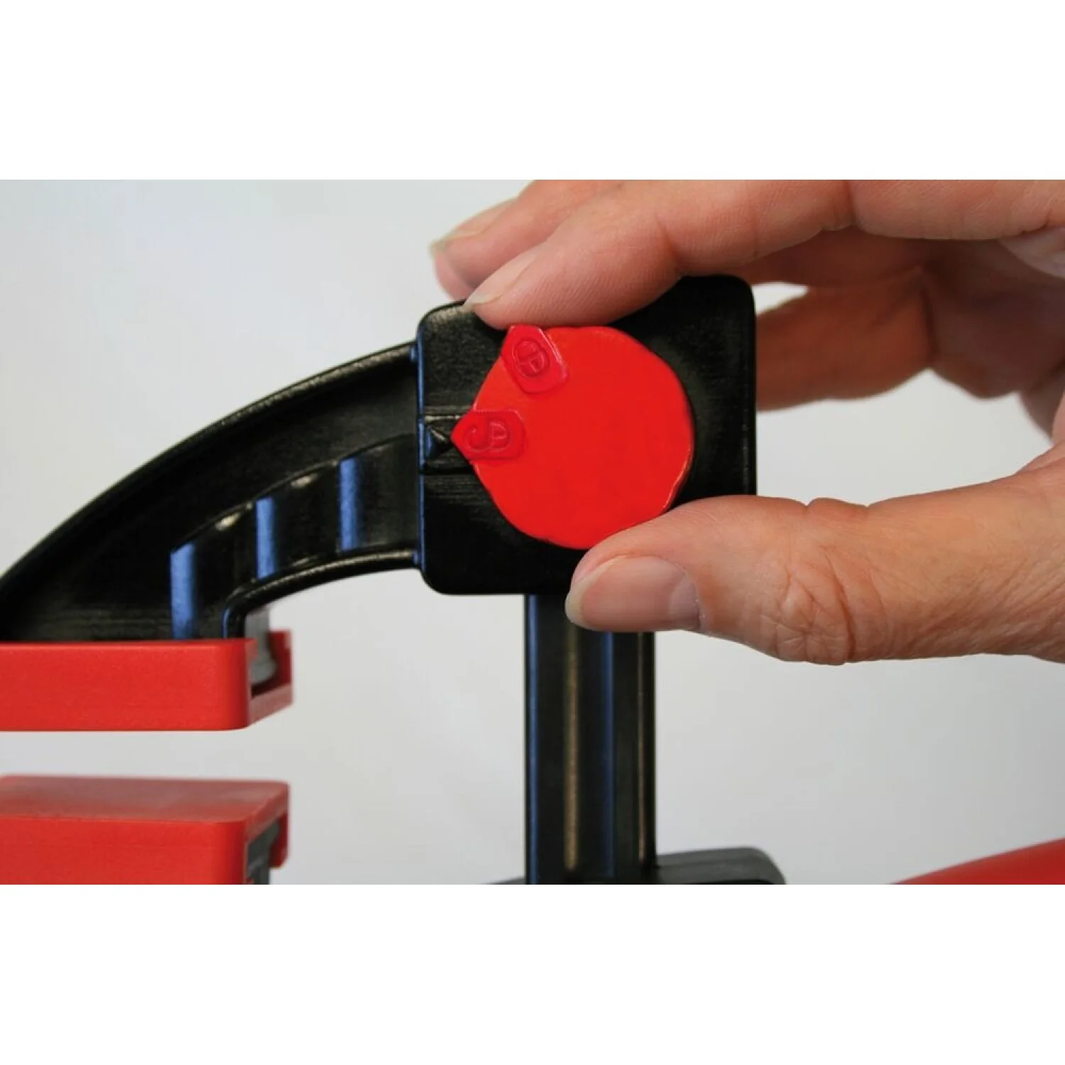 Bessey EZS60-8 Clamp, one hand, EZS Series, 24 In. x 3.5 In., 445 lb - Image 16