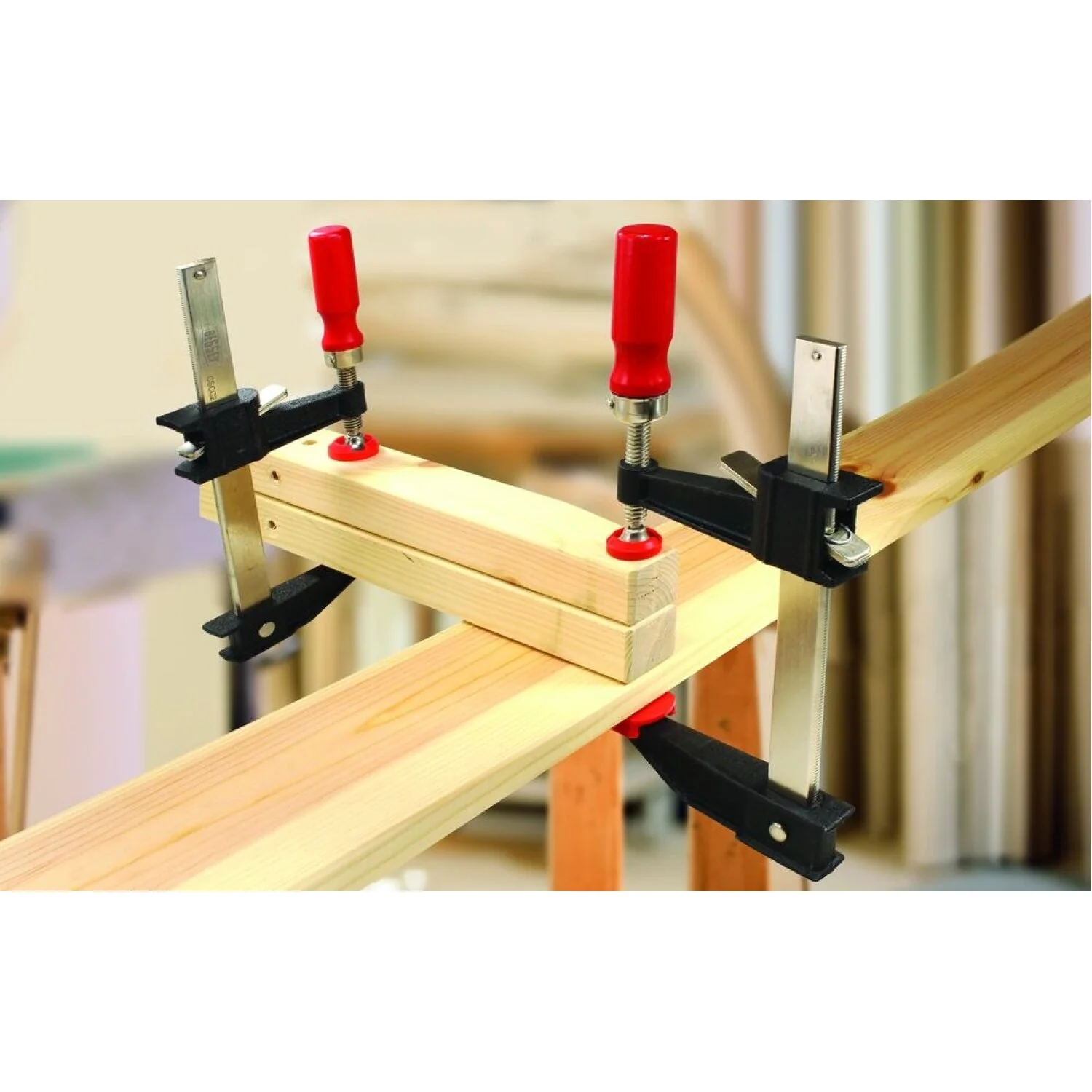 Bessey GSCC2.518 Clamp, clutch style, swivel pads, 2.5 In. x 18 In., 600 lb - Image 2
