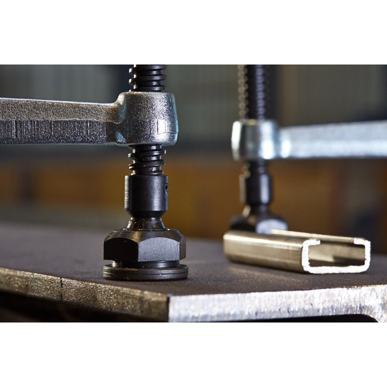 Bessey GSL30 Clamp, welding, F-style, heavy duty pad, 12 In. x 4.75 In., 1880 lb - Image 2