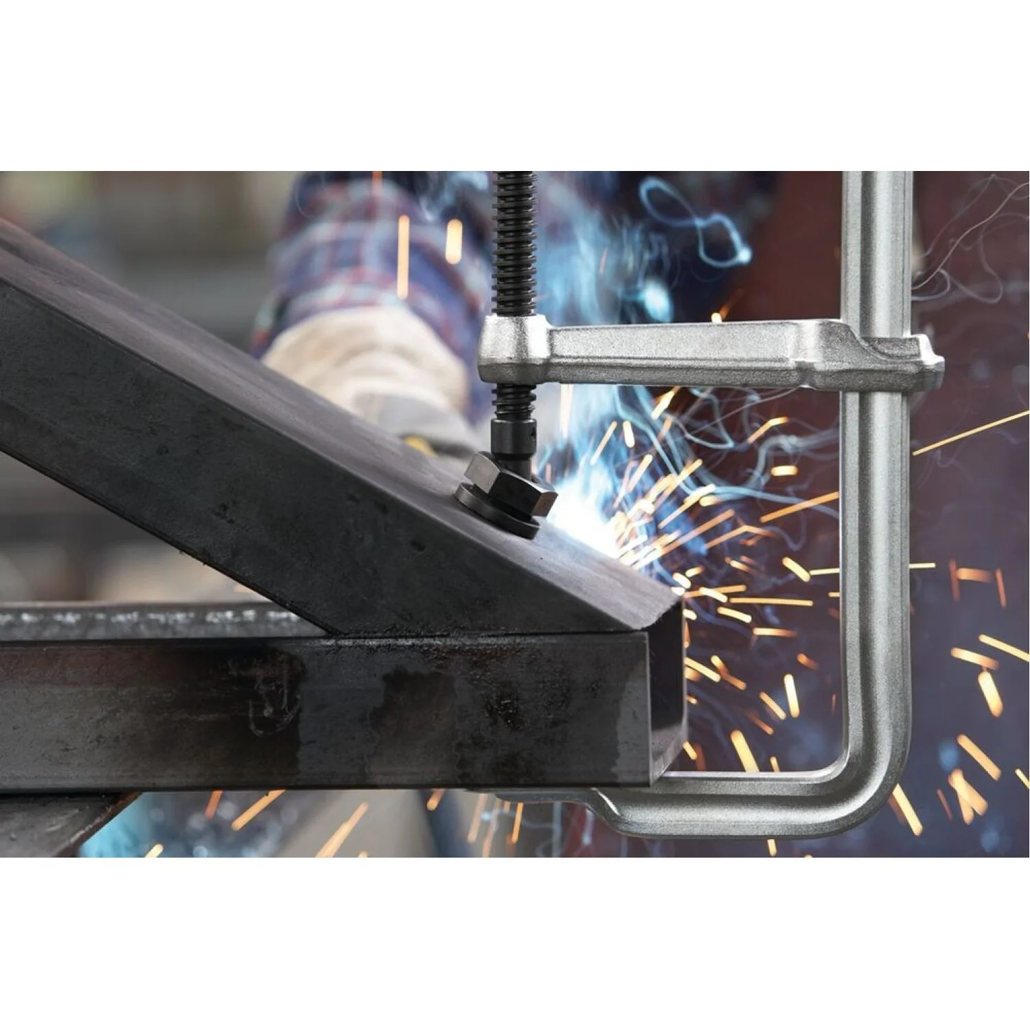 Bessey GSM60 Clamp, welding, F-style, heavy duty pad, 24 In. x 5.5 In., 2660 lb - Image 3