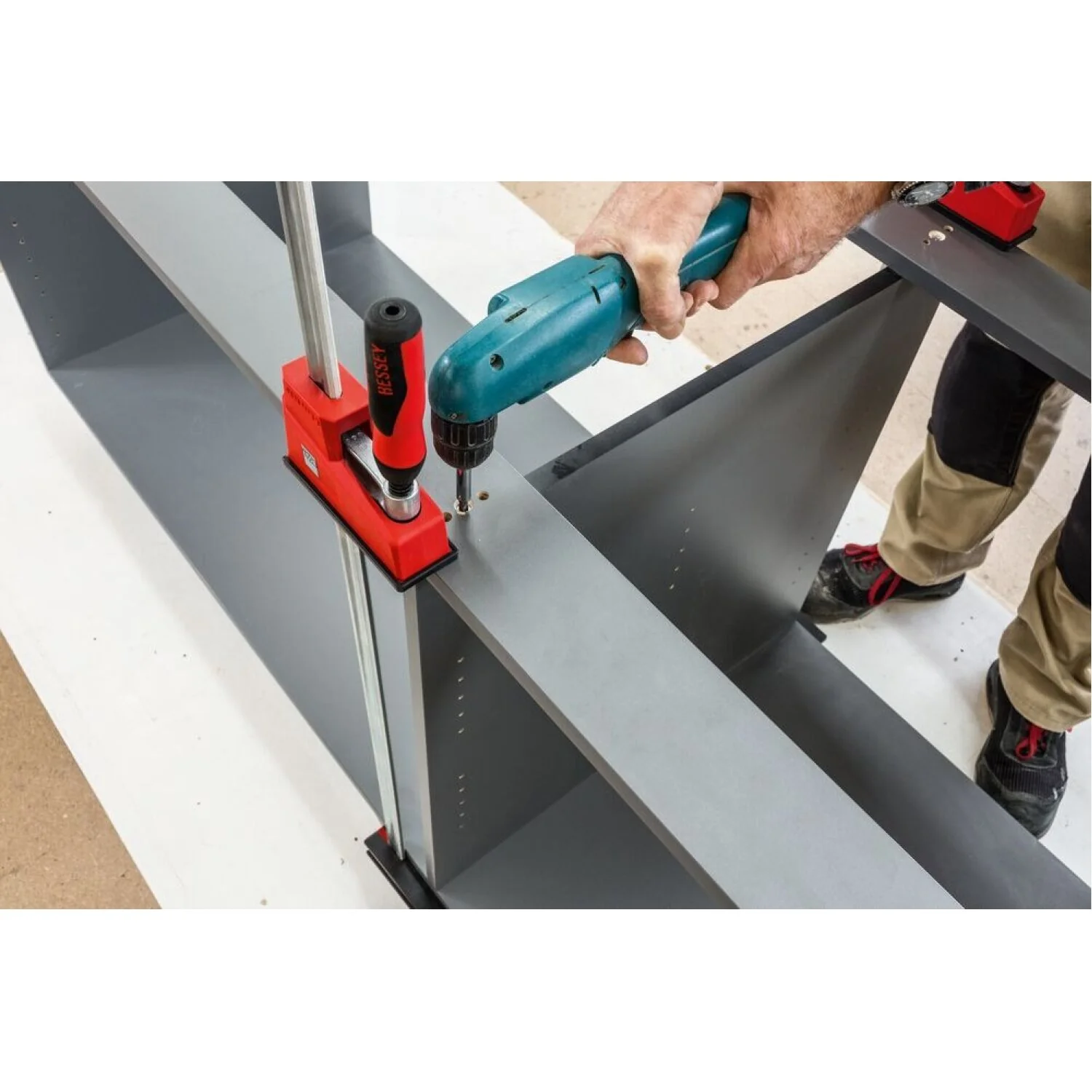 Bessey KRE3524 Parallel Clamp, K Body REVOlution, 24 Inch, 1700 lbs - Image 17