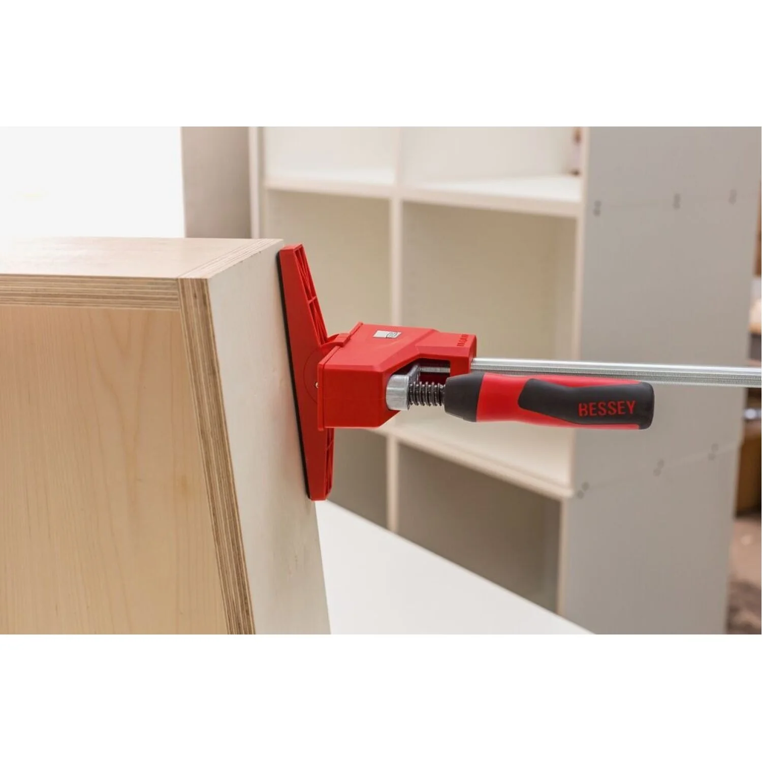 Bessey KRE3524 Parallel Clamp, K Body REVOlution, 24 Inch, 1700 lbs - Image 25