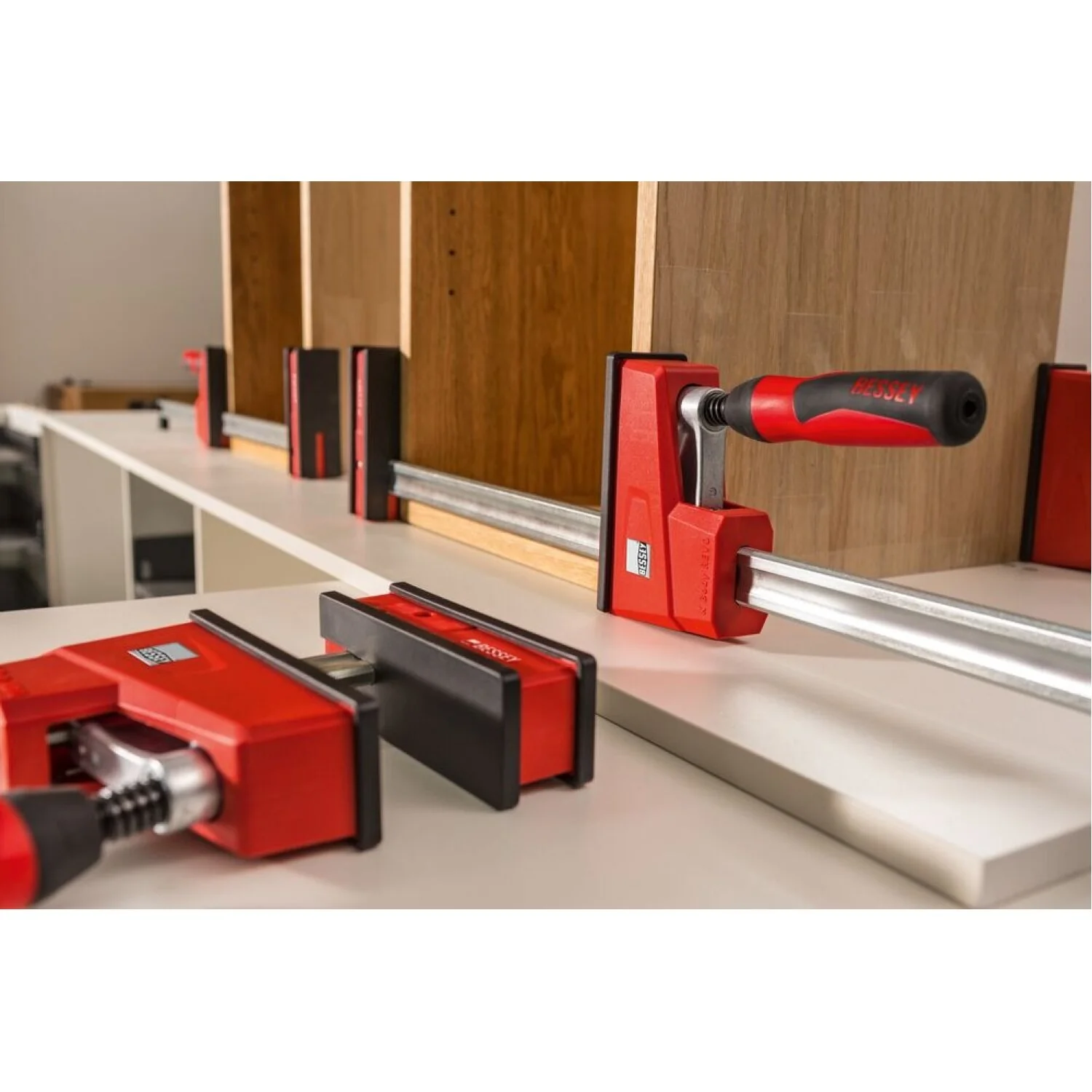 Bessey KRE3598 Parallel Clamp, K Body REVOlution, 98 Inch, 1700 lbs - Image 13