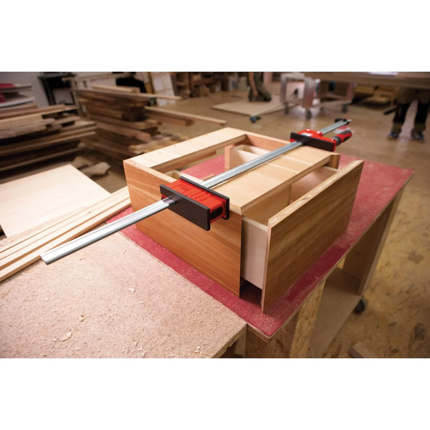 Bessey KREV60 Parallel Clamp, K Body VARIO REVOlution, 60 Inch, 1700 lbs - Image 13