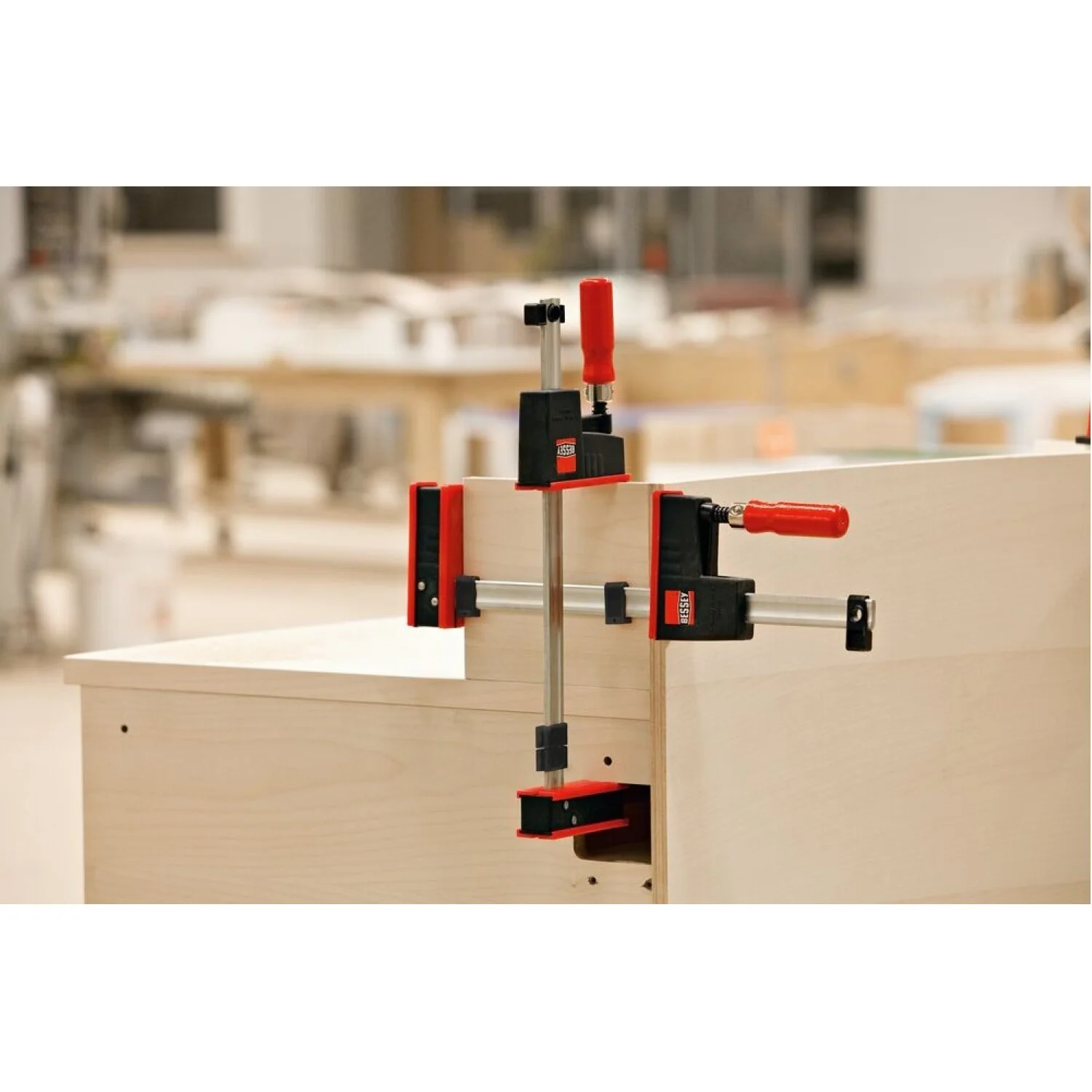 Bessey KRJR-24 Clamp, woodworking, small parallel clamp, REVO JR, 24 In. x 3.25 In, 900 lb - Image 4