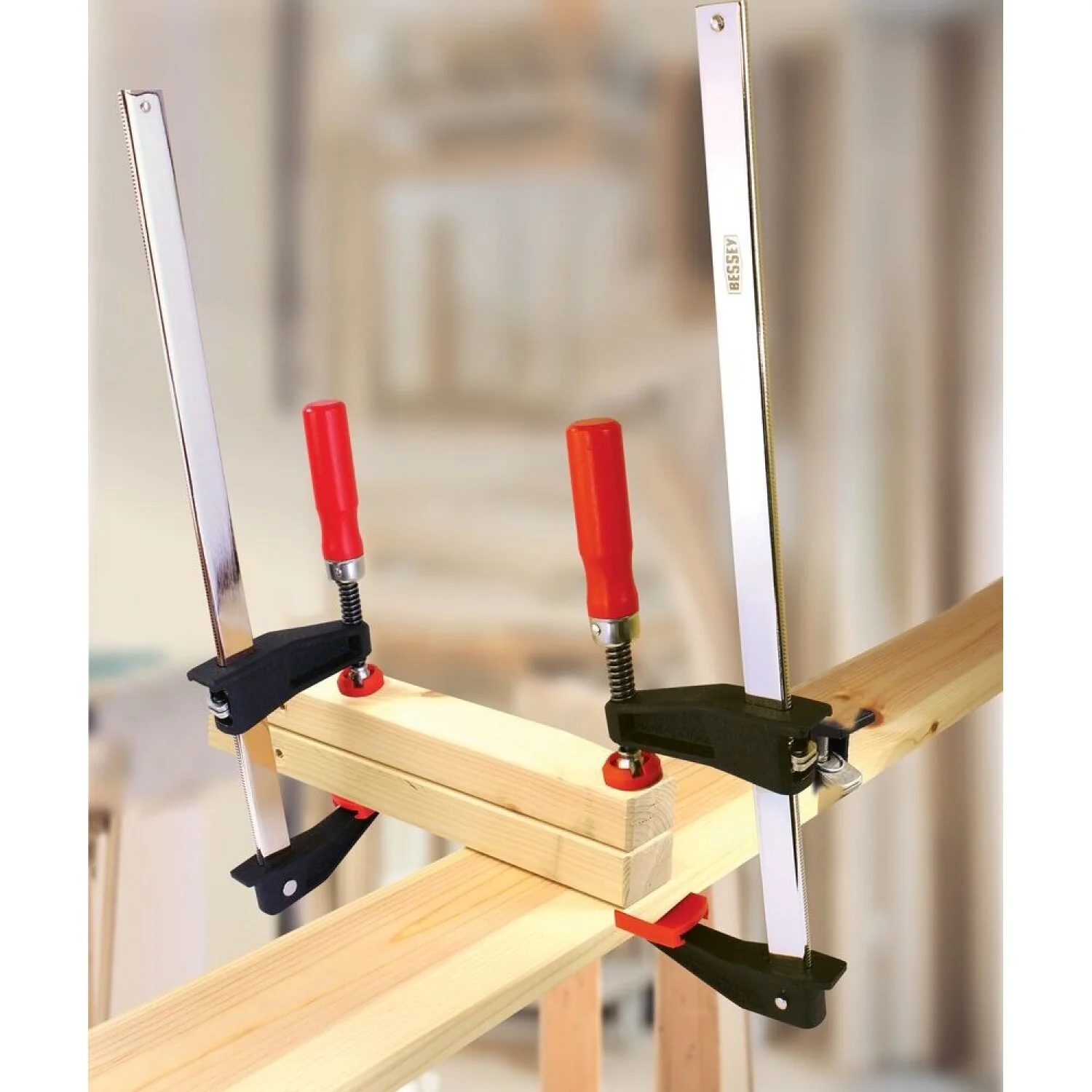 Bessey TGC3.536+2K Clamp, woodworking, clutch style, swivel pads, 32.5 In. x 36 In., 1300 lb - Image 5