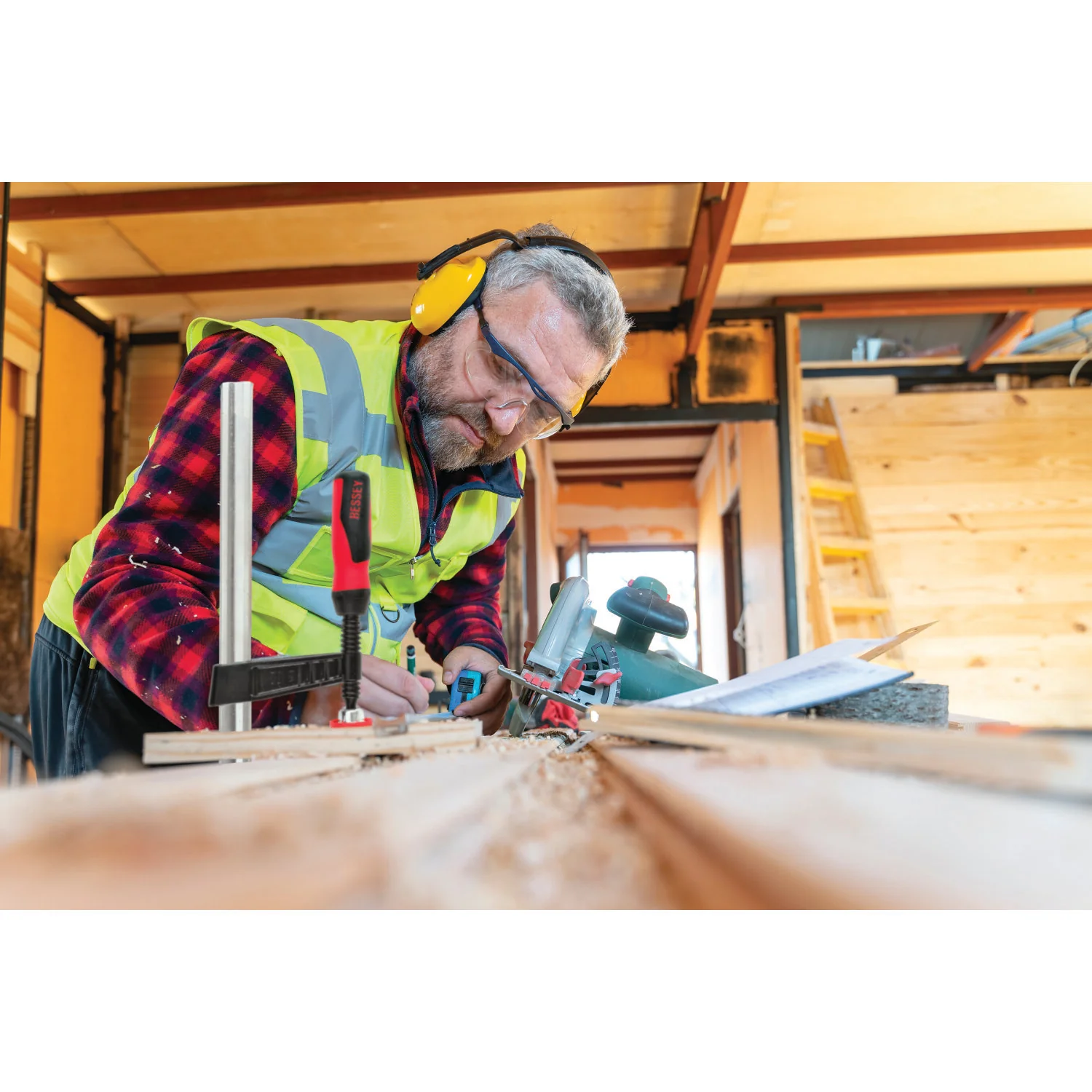 Bessey TGJ2.530+2K Clamp, woodworking, F-style, 2K handle, replaceable pads, 2.5 In. x 30 In., 600 lb - Image 3