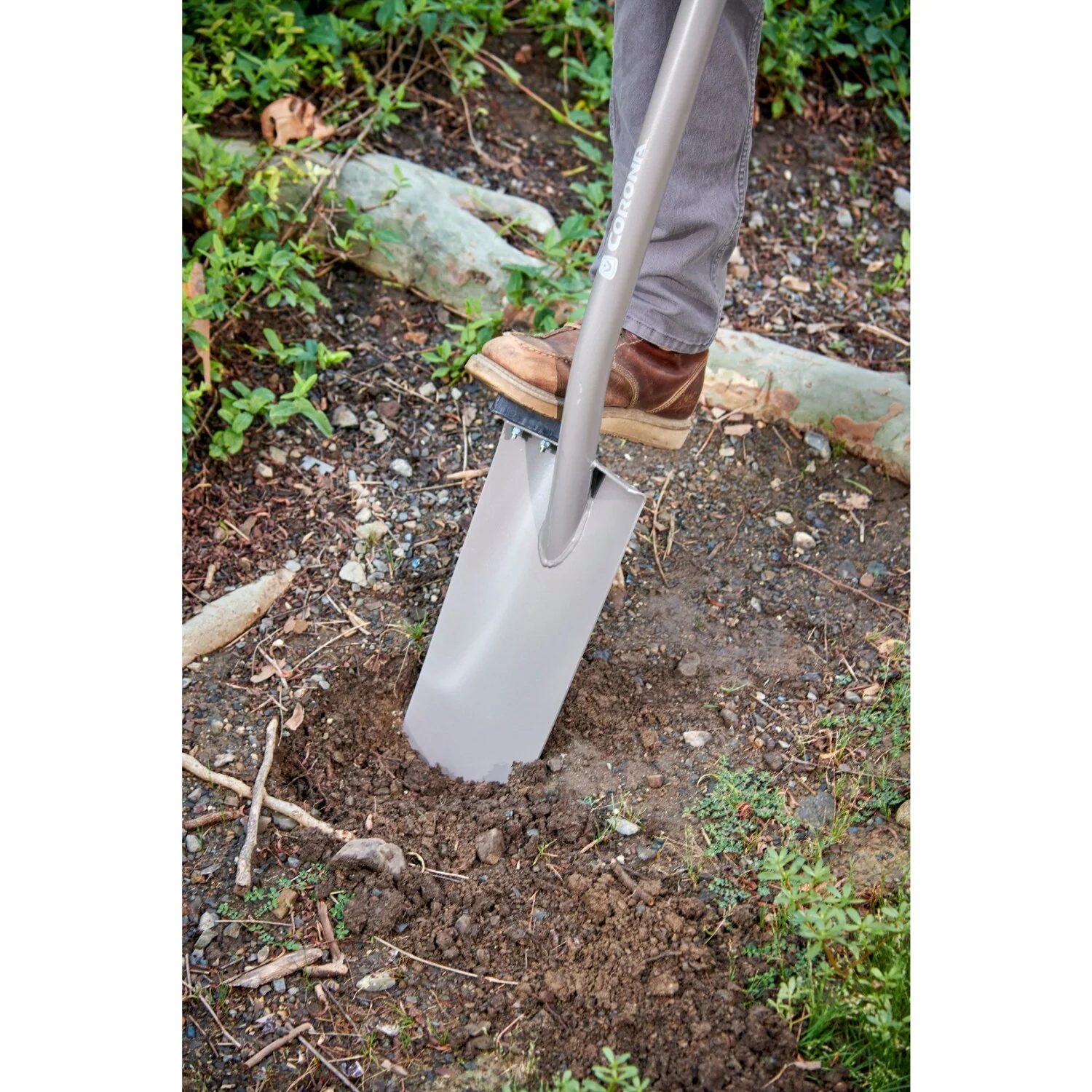 Corona AS 90240 All-Steel 12-Gauge 15 in. Diamond Blade Shovel, Steel Handle - Image 2