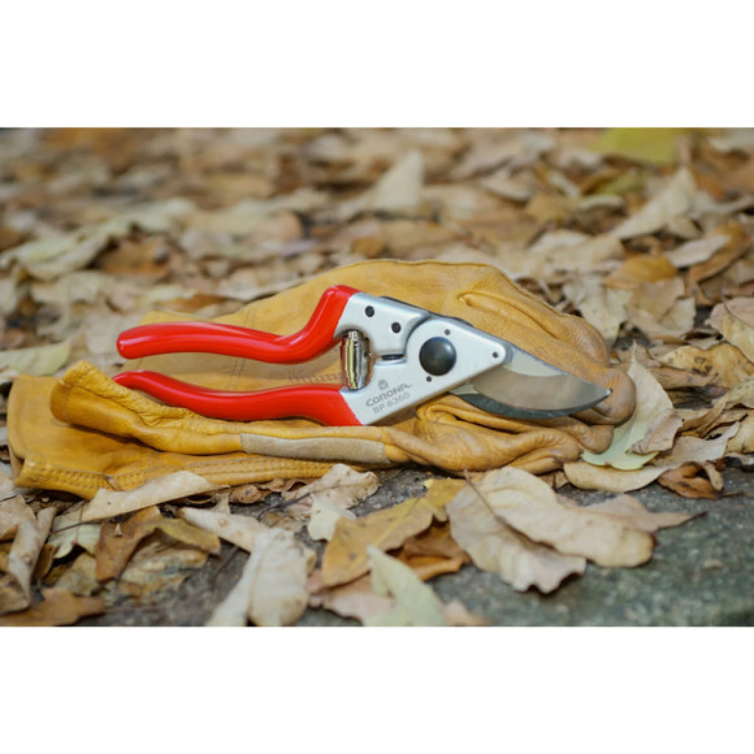 Corona BP 6360  ALUMINUM Bypass Pruner - 1 Inch, Angled, Right-Handed - Image 4