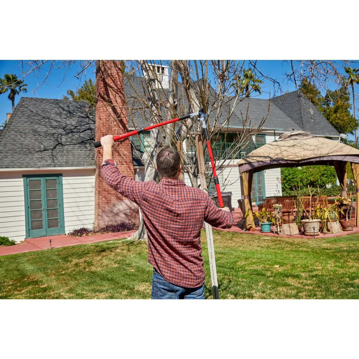 Corona FL 3470 EasyCUT Extendable Bypass Lopper, 21 in. to 33 in., 1-1/2 in. Cut Capacity - Image 4