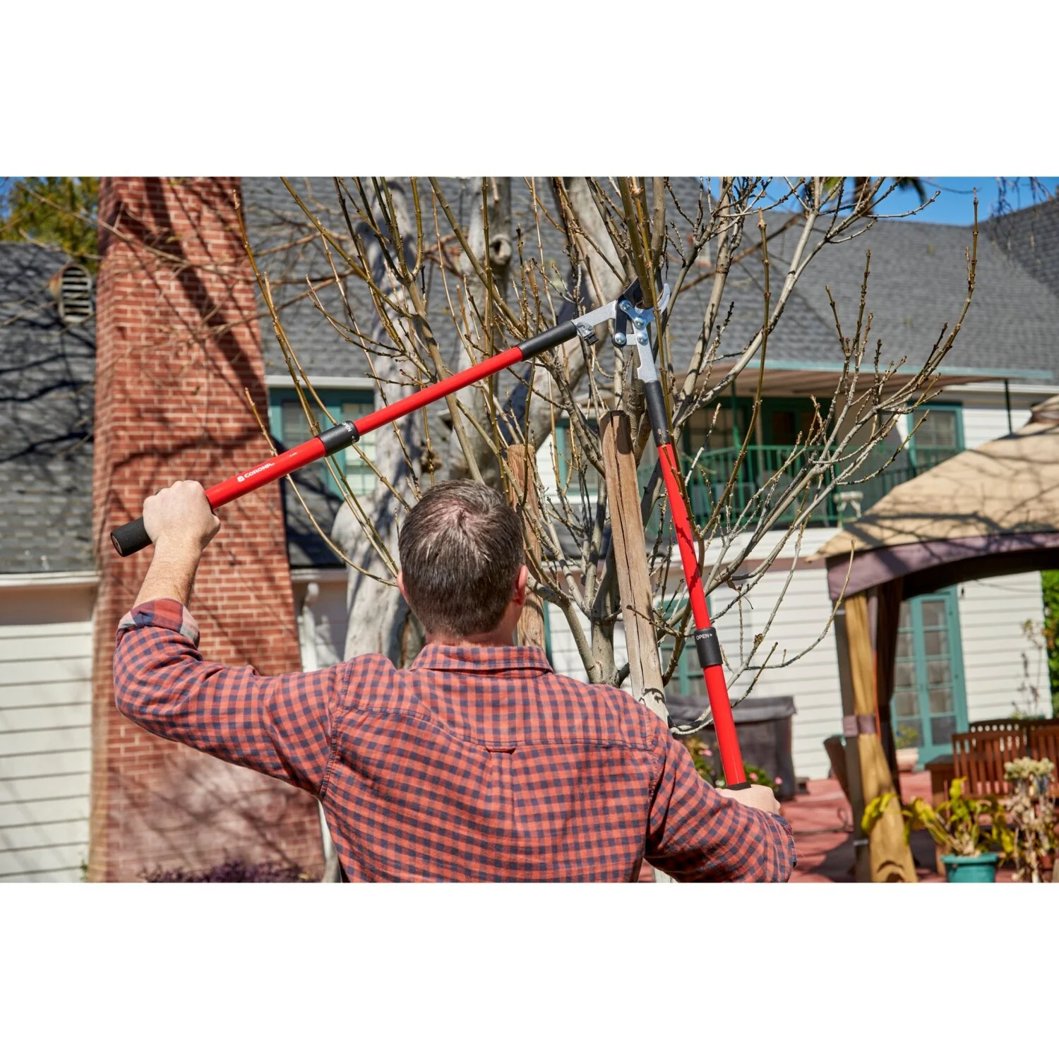 Corona FL 3470 EasyCUT Extendable Bypass Lopper, 21 in. to 33 in., 1-1/2 in. Cut Capacity - Image 5