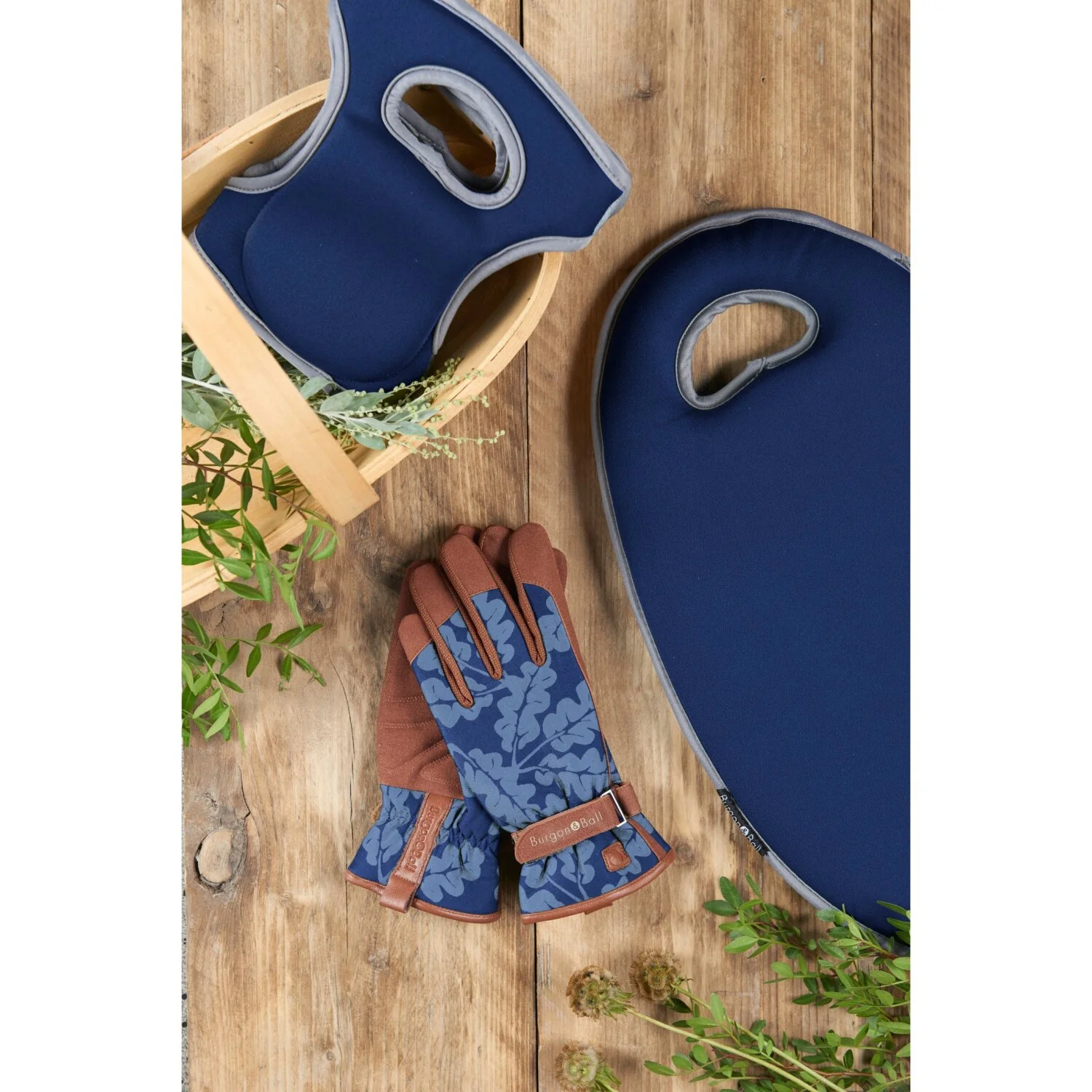 Corona GKN/NAVY2 Kneelo® Kneeler, Navy - Image 2