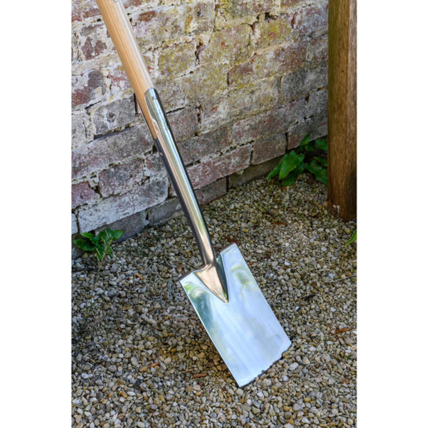Corona GTB/SSBRHS RHS® Stainless FSC Wood Border Spade - Image 4
