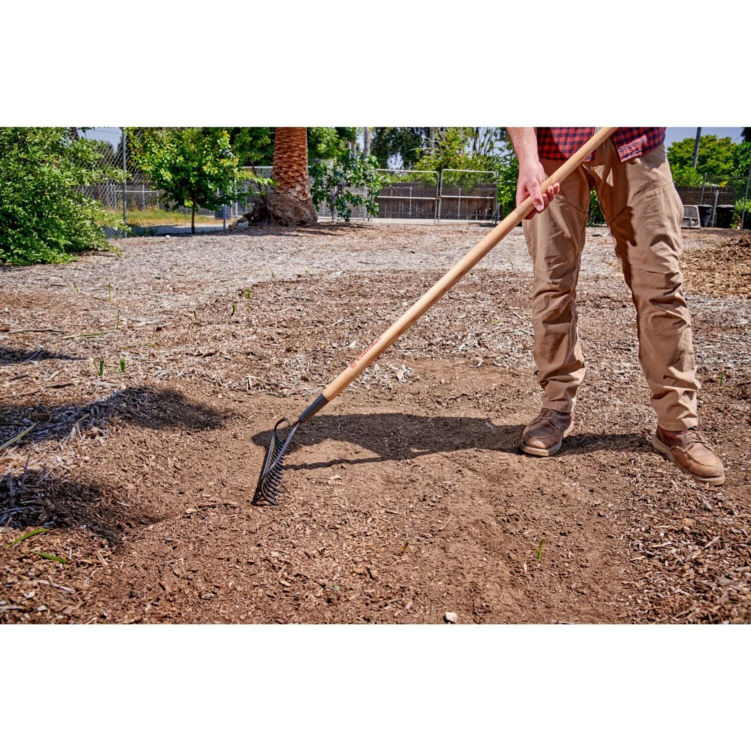 Corona RK 65002 Bow Head Rake - 16 Inch/16 Tines - Image 3