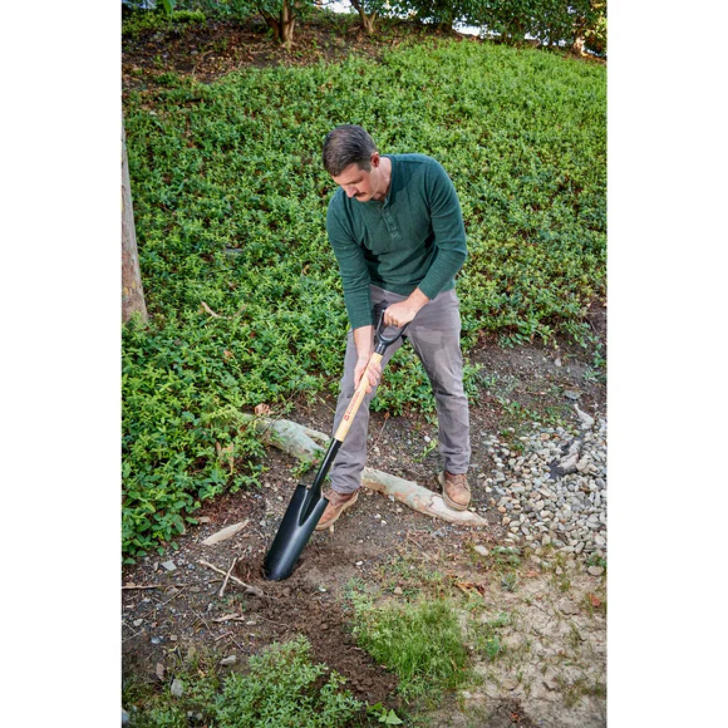 Corona SS 28010 Drain Spade Shovel, 15-Gauge, 30 in. Wood D-Grip Handle - Image 5