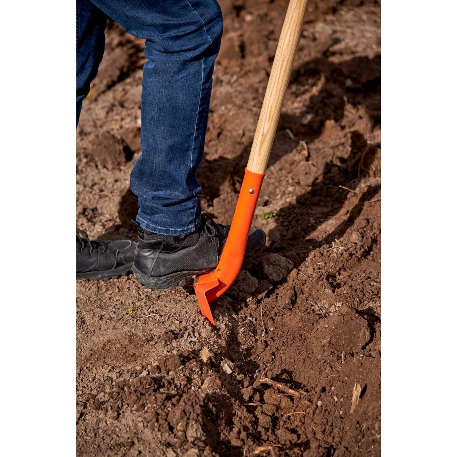 Corona SS 64104 Trench Shovel, 35 degree, 4 in. Head, Ash Hardwood Handle - Image 5
