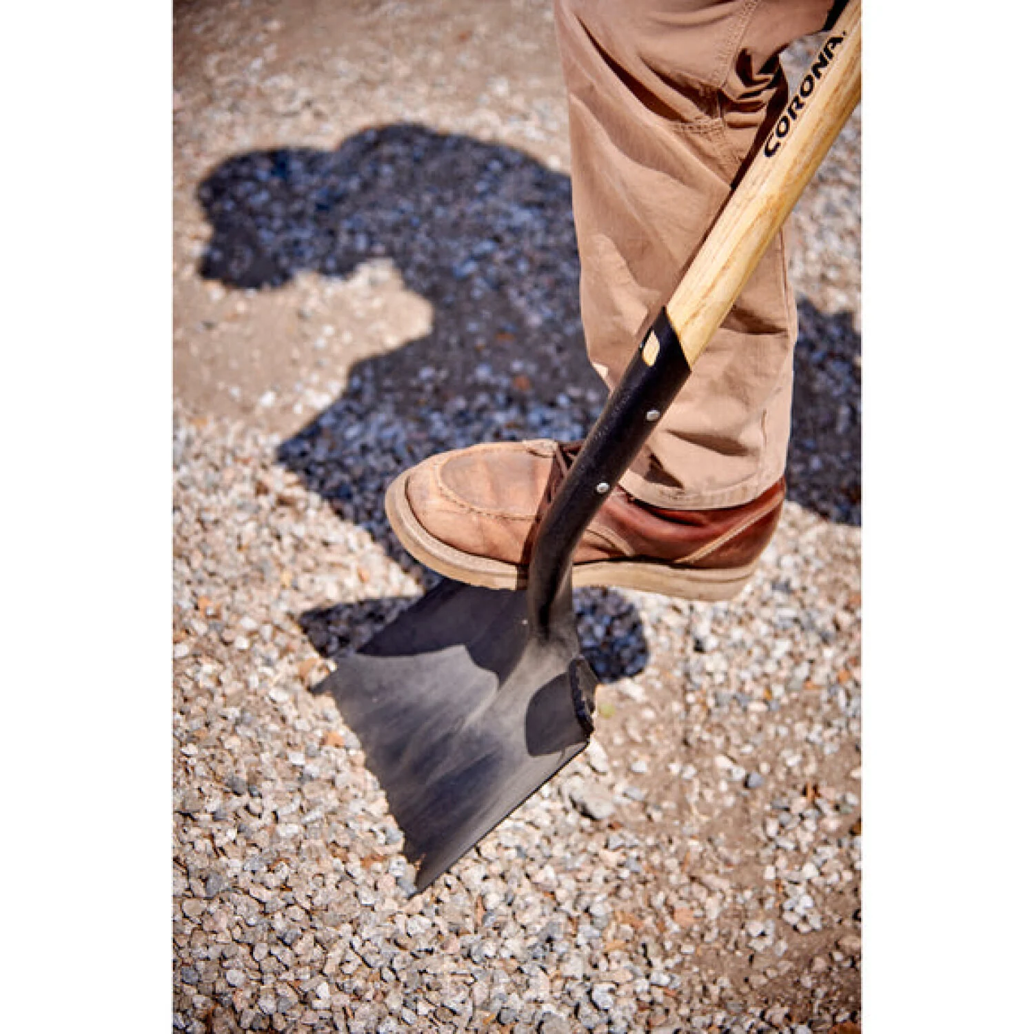 Corona SS16001 Square Point Hardwood D Grip Shovel, 14 Gauge - Image 5