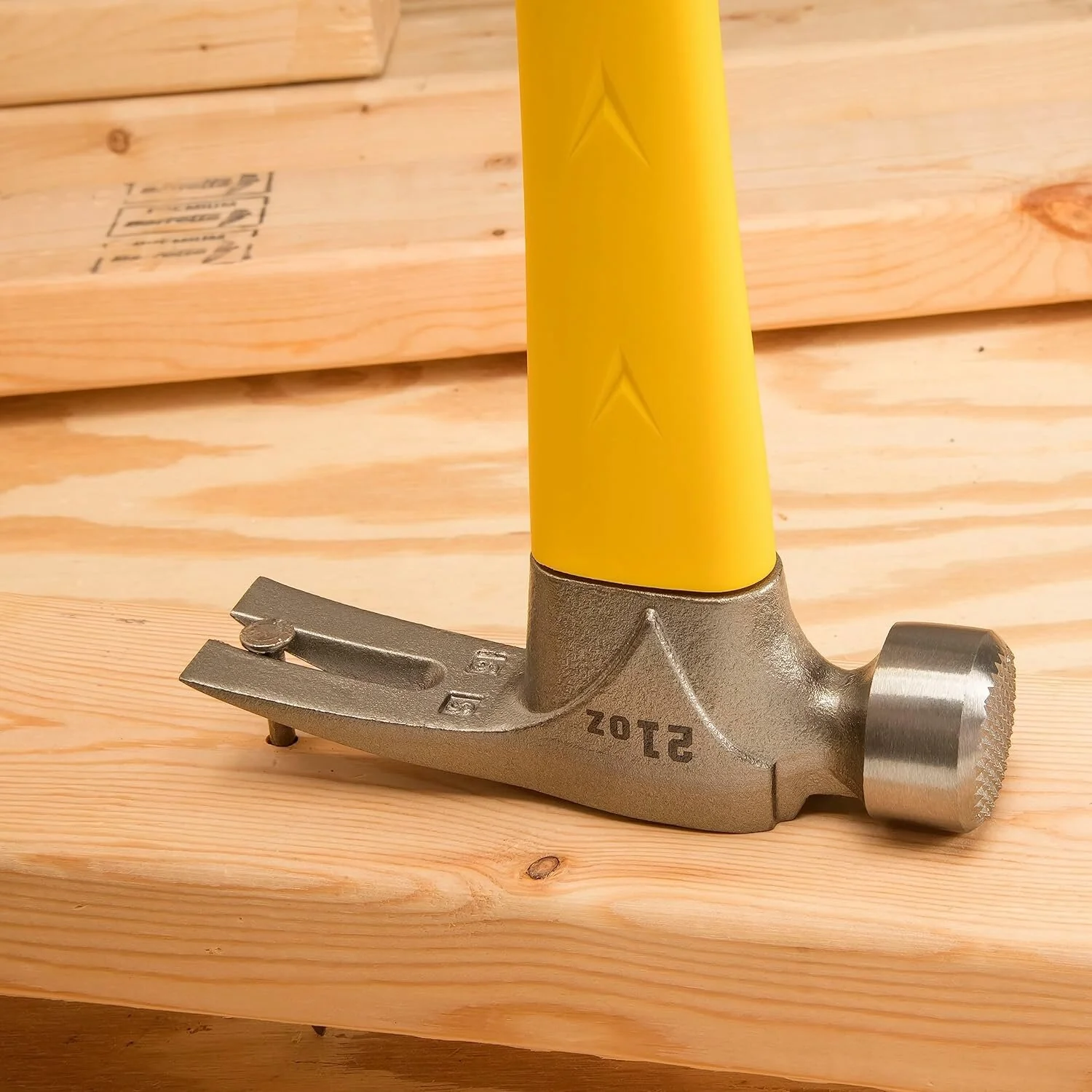 Estwing HPBS Milled Face Framing Hammer & Half Round Pry Bar Bundle - Image 11