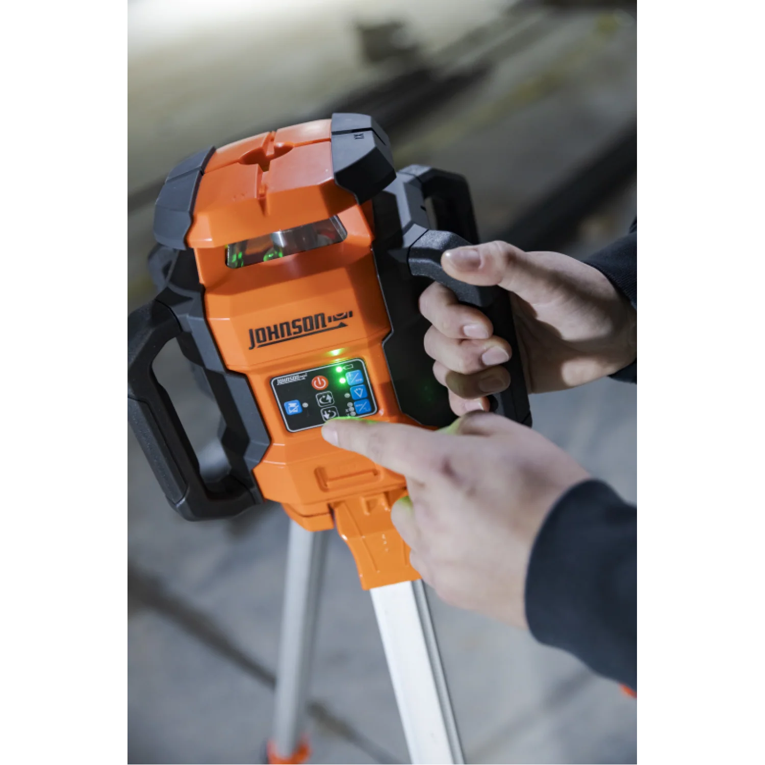 Johnson JRT300-GNHV-K GreenBrite Dual Slope Rotary Laser Kit - Image 7