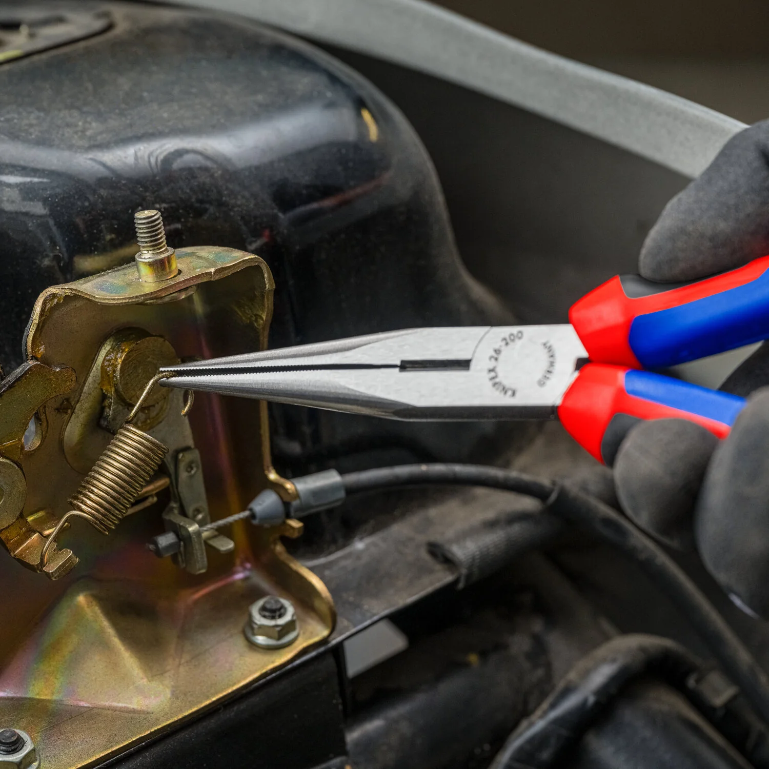 Knipex 26 12 200 KnipeXtend Long Nose Pliers with Cutter, 8" - Image 17