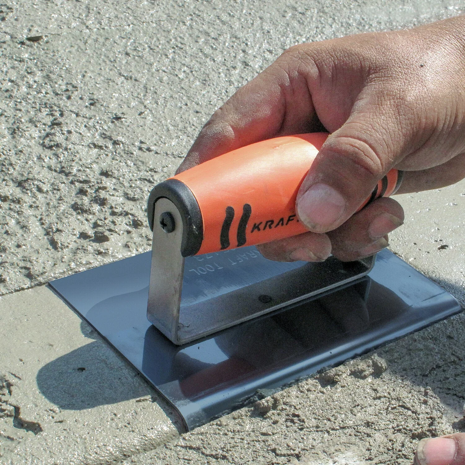 Kraft Tool CF676PF 9" x 4" 3/8"R Blue Steel Edger with ProForm Handle - Image 2