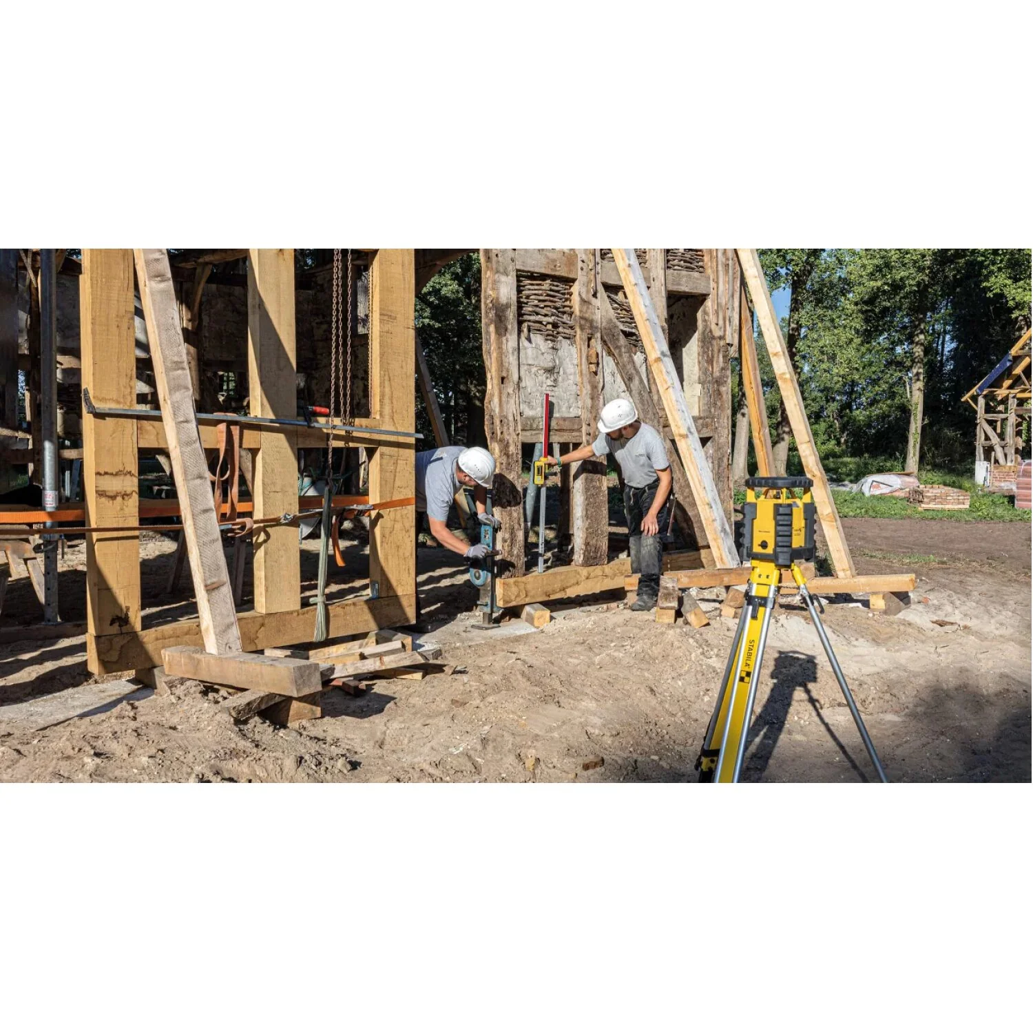 Stabila 05820 LAR 300 rotary laser set with tripod and grade rod - Image 6