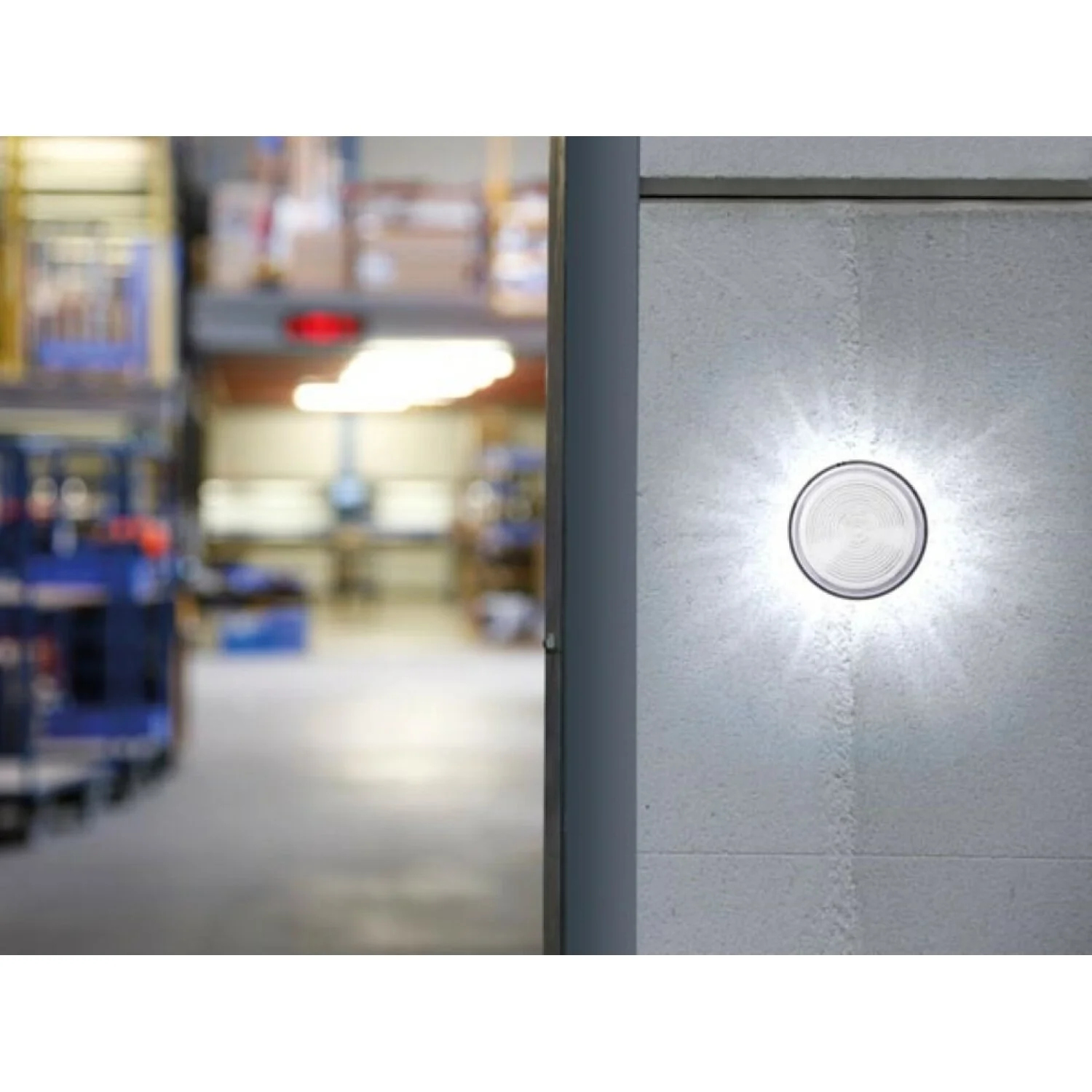 Velleman HAA40WN Led Flashing Light - Clear - 12 Vdc - Ø 3.03 In - Image 2