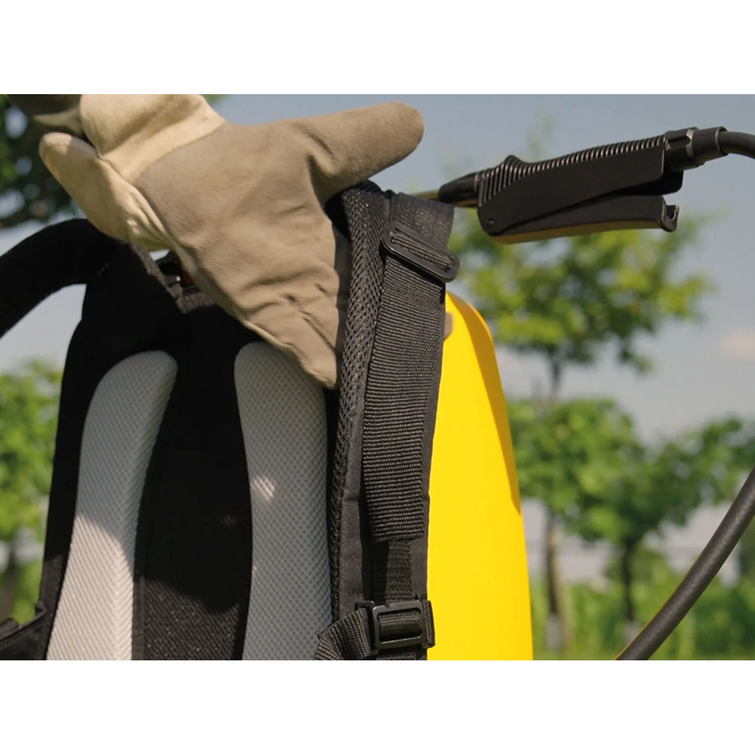 Velleman STN-SP16 Rechargeable Backpack Pressure Sprayer 16L - Image 11